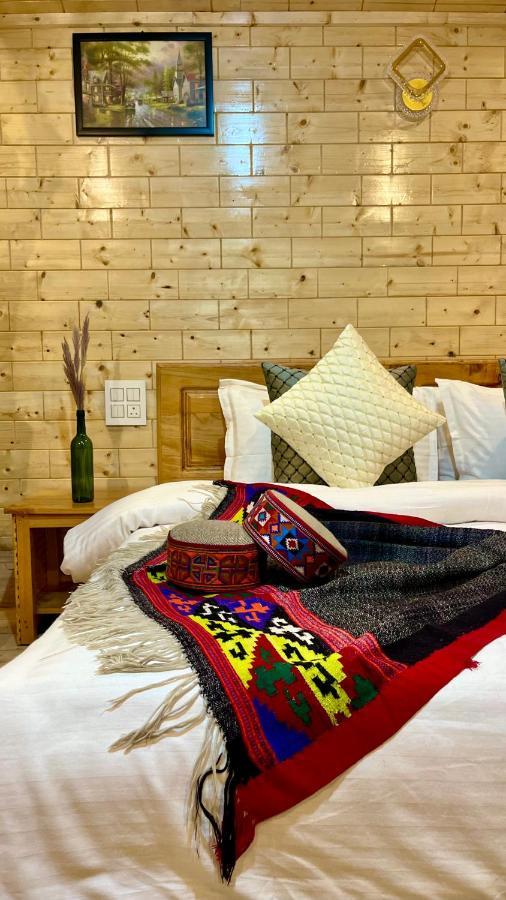 Tree House Latos Tandi Hotell Jibhi Eksteriør bilde