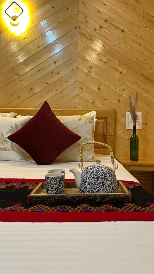Tree House Latos Tandi Hotell Jibhi Eksteriør bilde